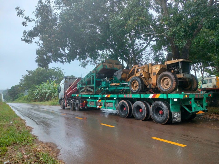 Cargo lifting and hoisting service