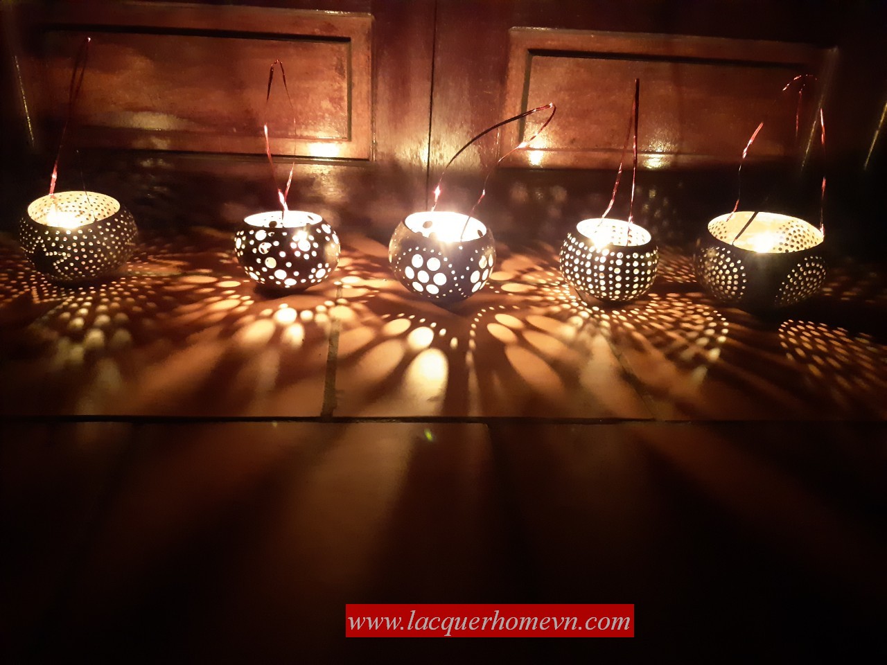 Coconut shell lamp
