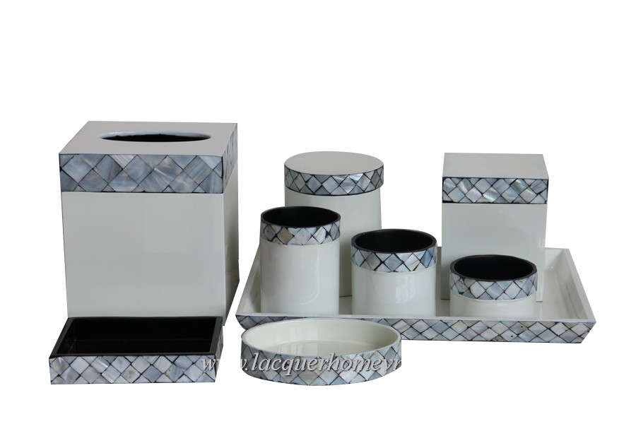 Lacquer tray
