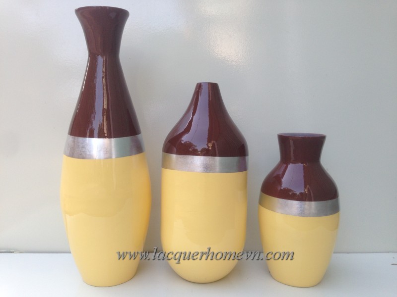 Lacquer vase