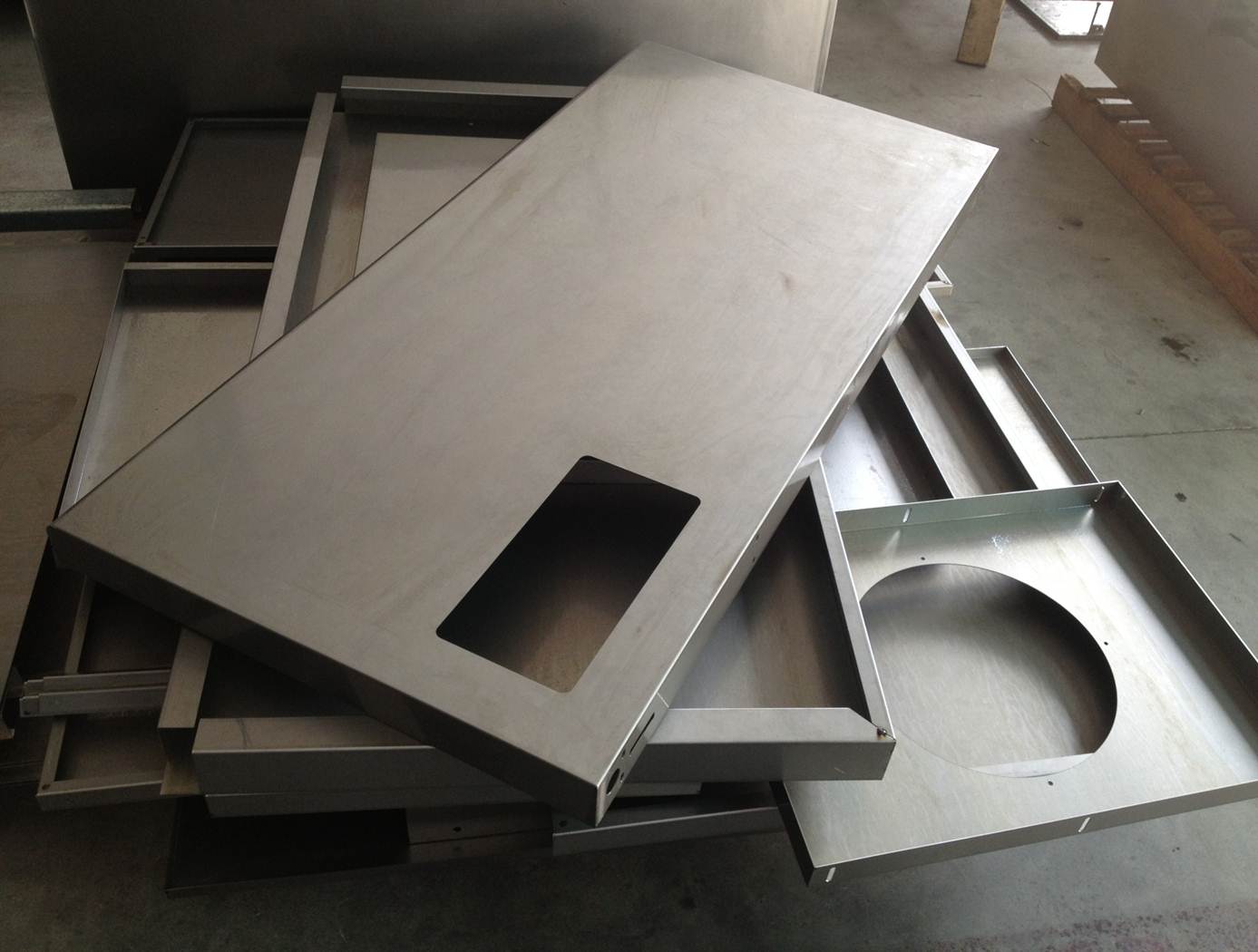 Stainless steel cutting service