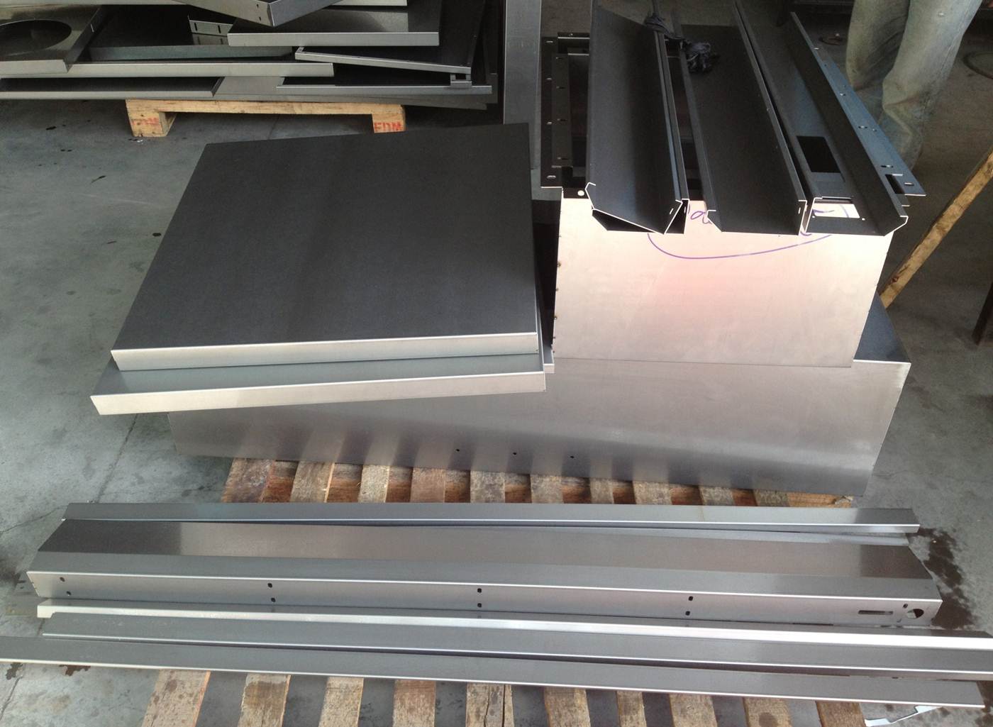 Stainless steel cutting service