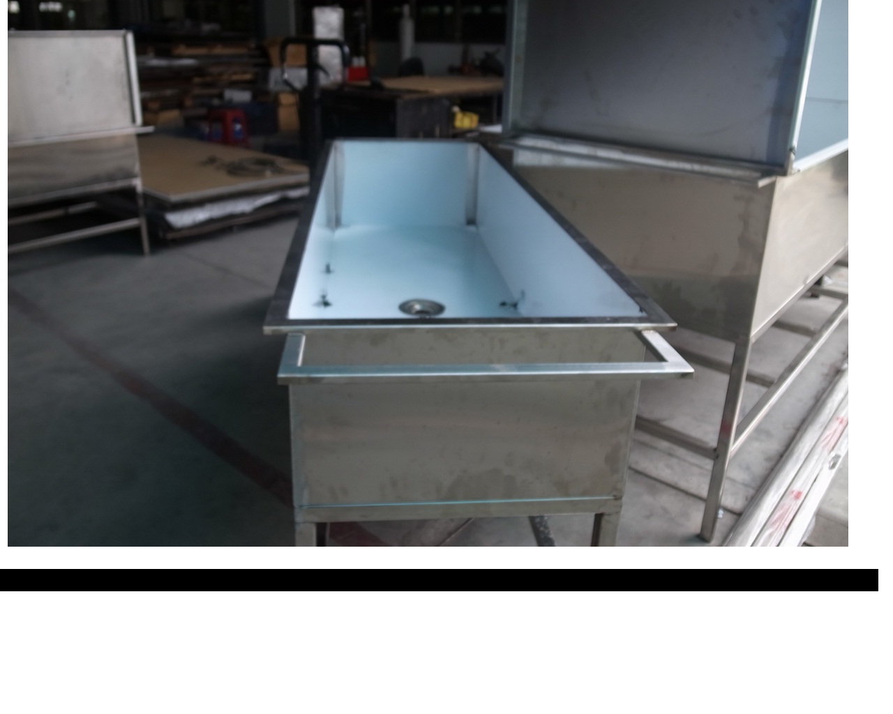 Stainless steel sink