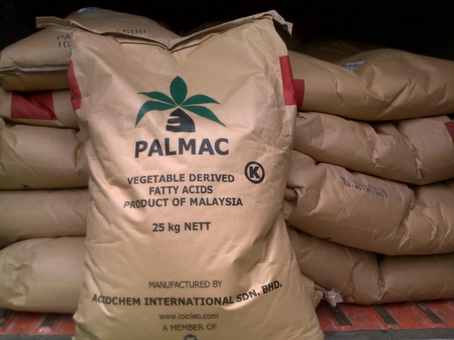 Stearic Acid (Palmac 1600)