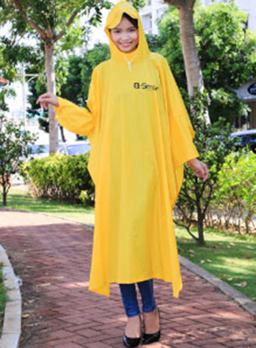 Logo printed raincoat