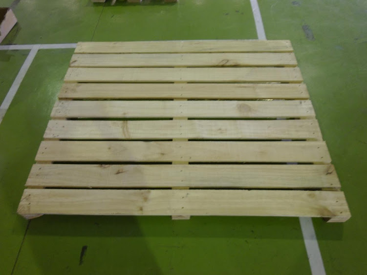 Wood pallet