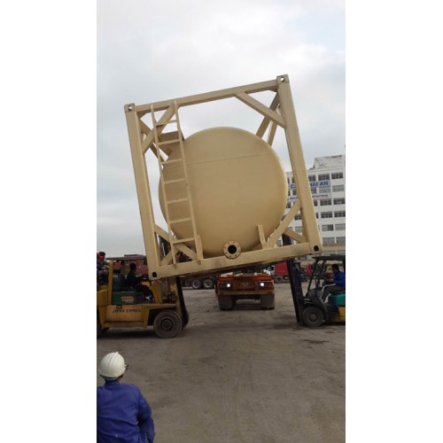 Tank container