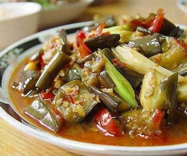 Stir-fried eggplant