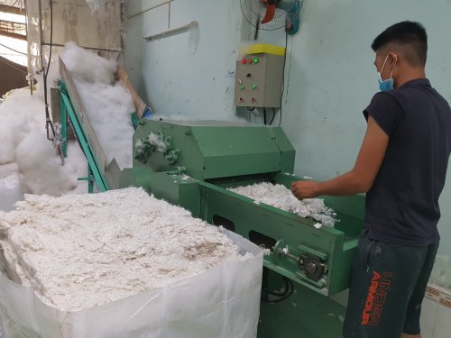 Producing fiberfill