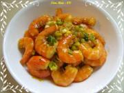 Caramelized shrimp in coconut water