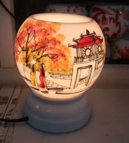 Bat Trang essential oil diffuser