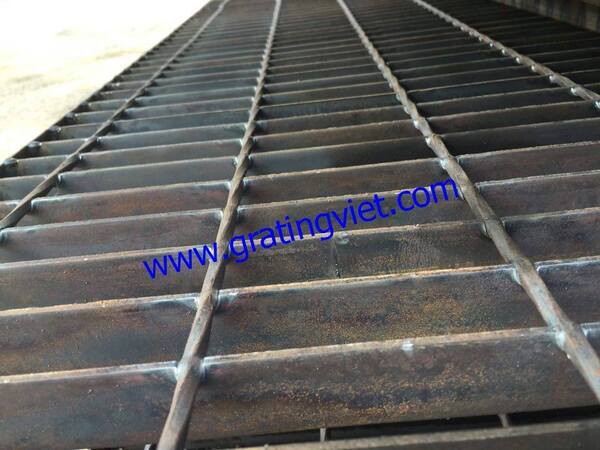 Steel gratings