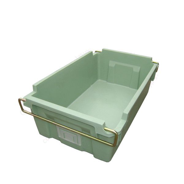 Solid plastic crate