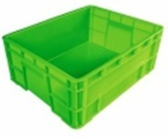 Solid plastic crate