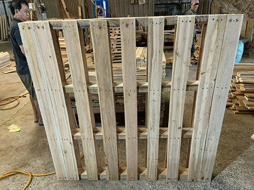 Wooden pallet