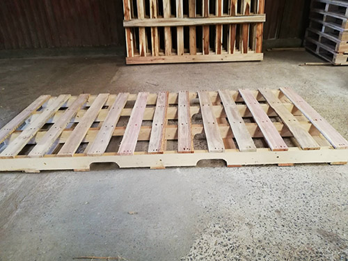 Wooden pallet