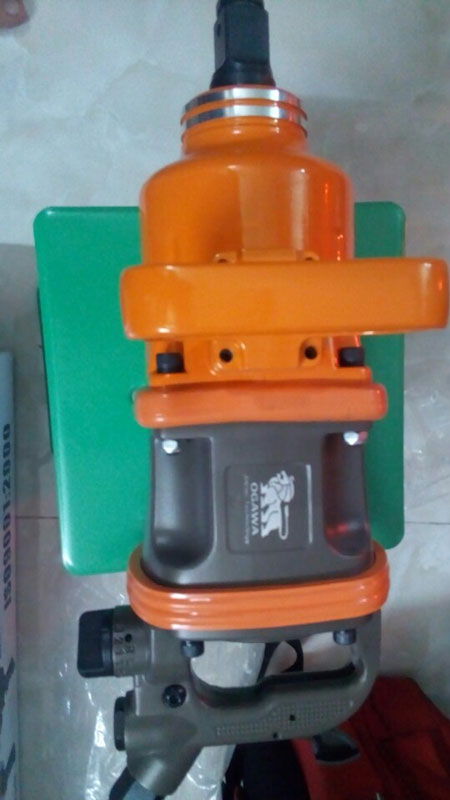 Air impact wrench