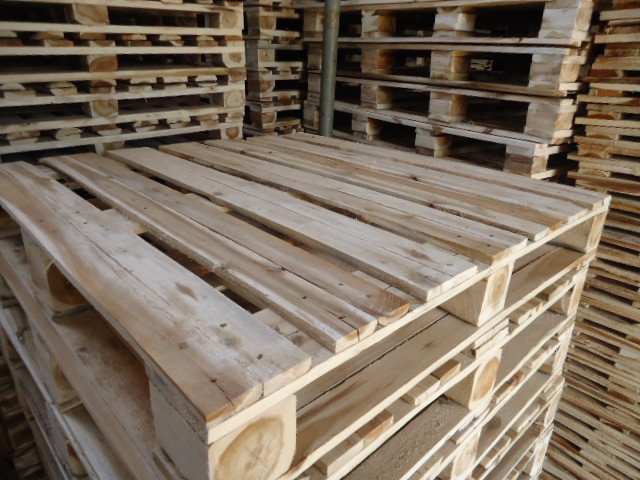 Wooden pallet