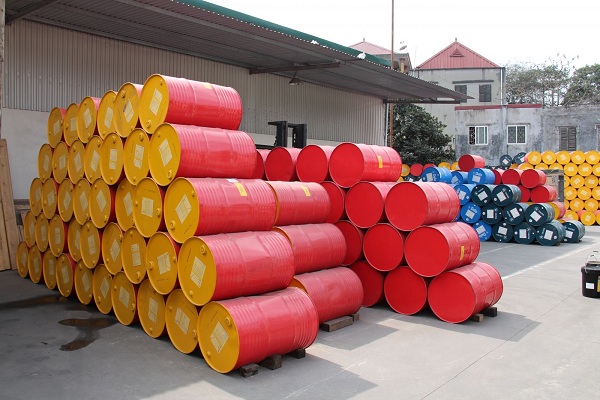 Lubriciant and oil