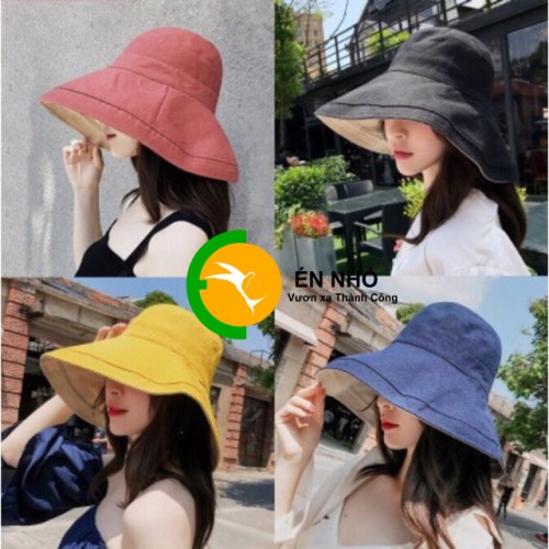 Broad-brimmed hat