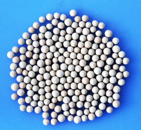 Clay desiccant beads