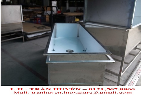 Stainless steel sink