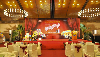 Customer conference organization