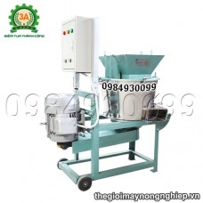 Animal feed processing machine