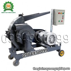 Animal feed grinding machine