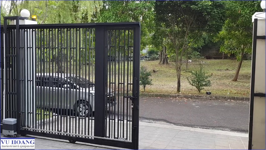 Beninca automatic gate