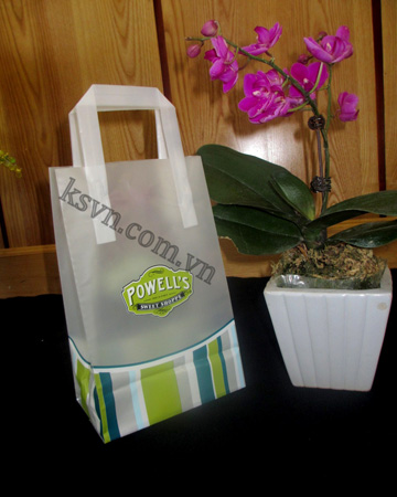 Tri fold handle plastic bag
