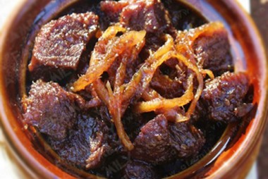 Braised beef with ginger