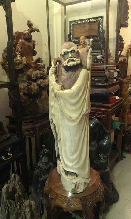 Wood statue