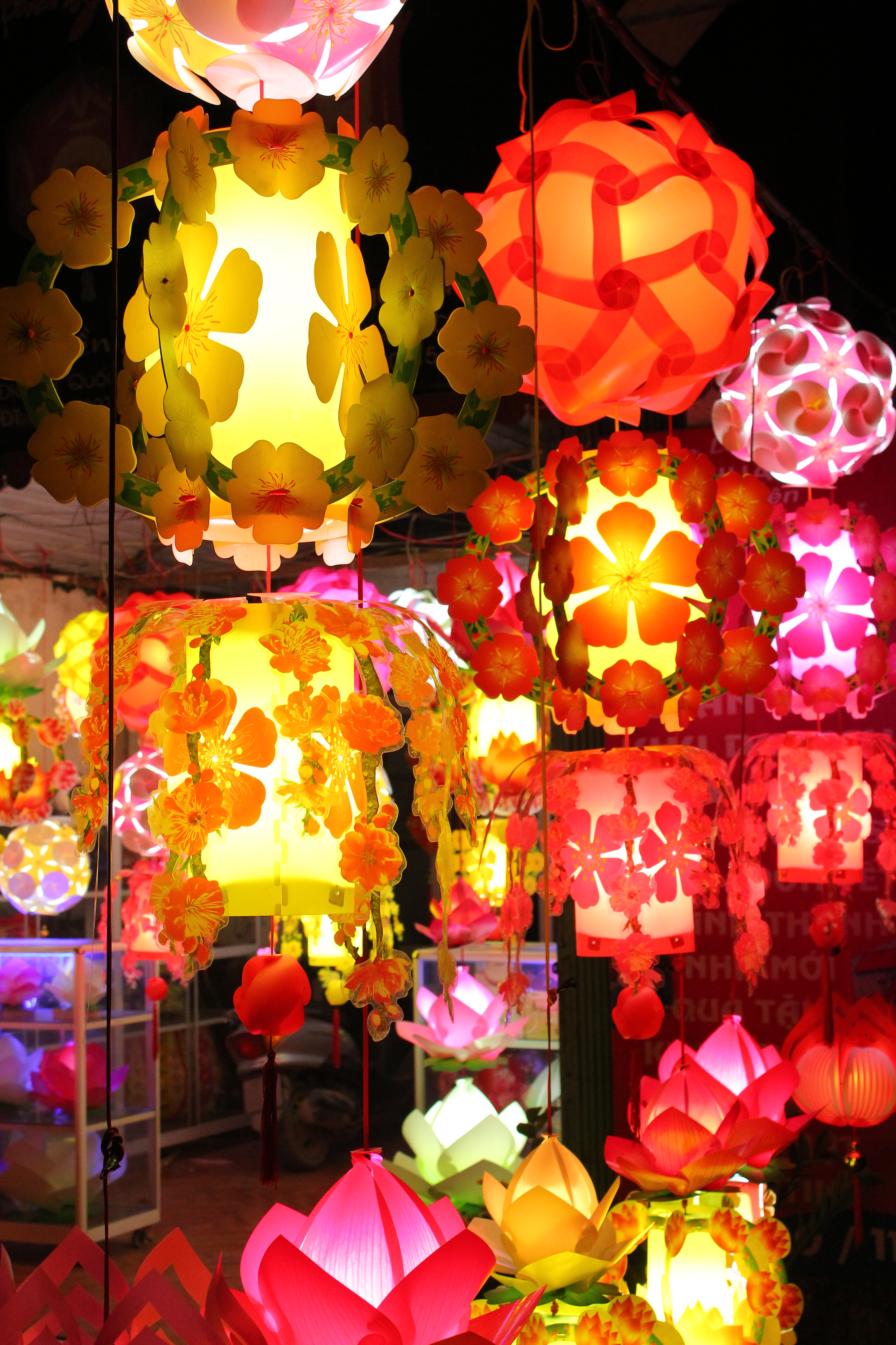 Plastic lantern