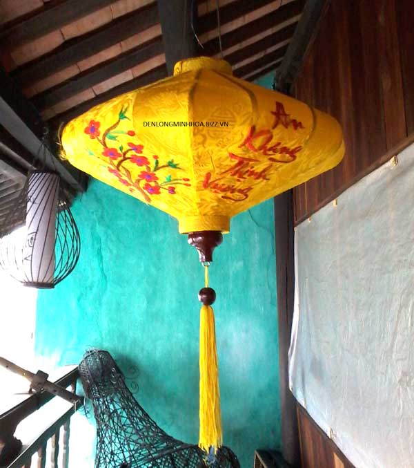 Tet lantern