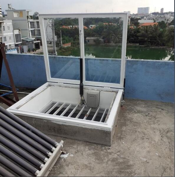 Automatic skylight