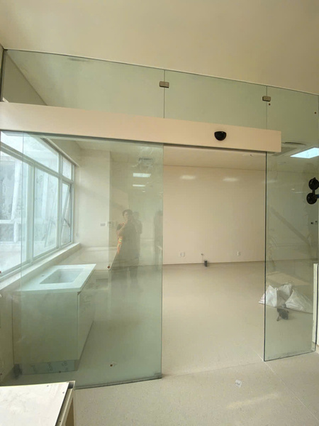 Samsung - Korea - Deper automatic doors