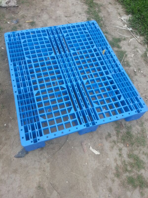 Plastic pallets