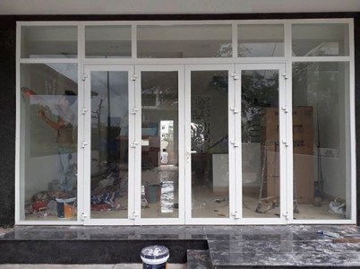 Glass processing and installation service