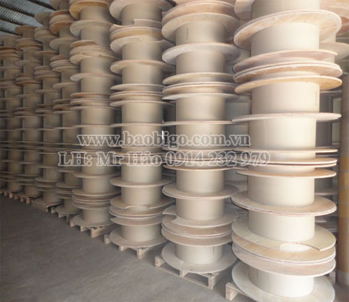 Wooden bobbin