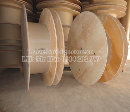 Wooden bobbin