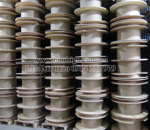 Wooden bobbin
