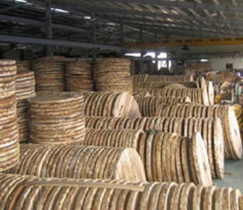 Wooden bobbin