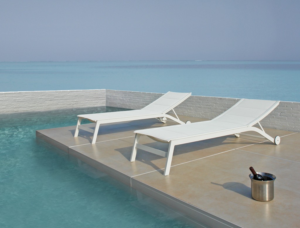 Chaise lounge