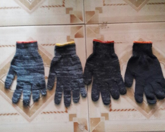 Salt and pepper safety gloves