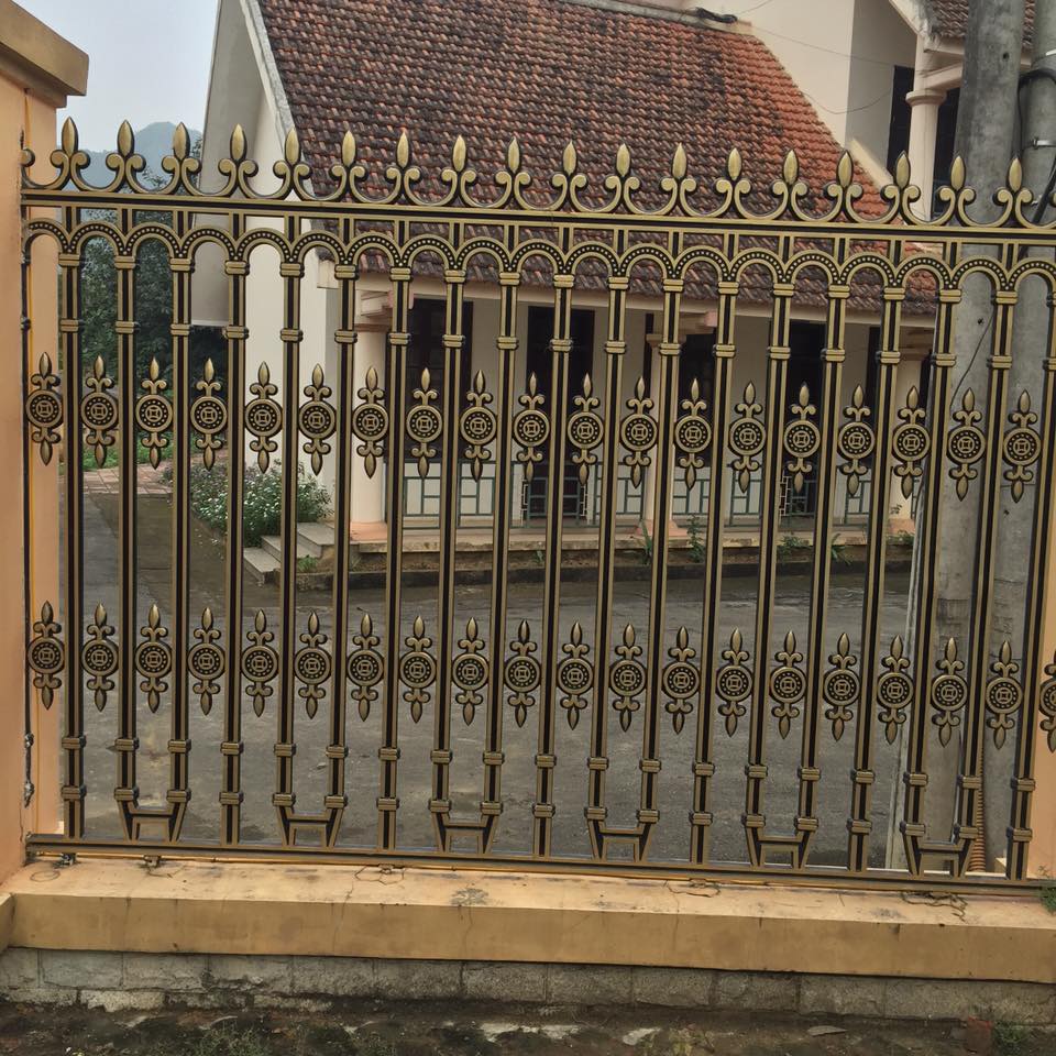 Powder coating for fence