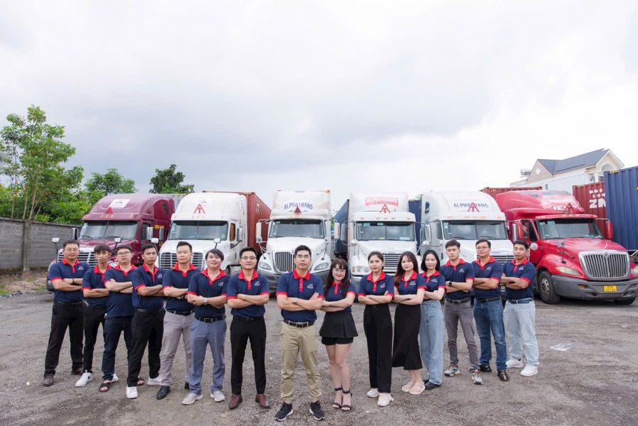 Image of the An Pha Tran Transport Company team