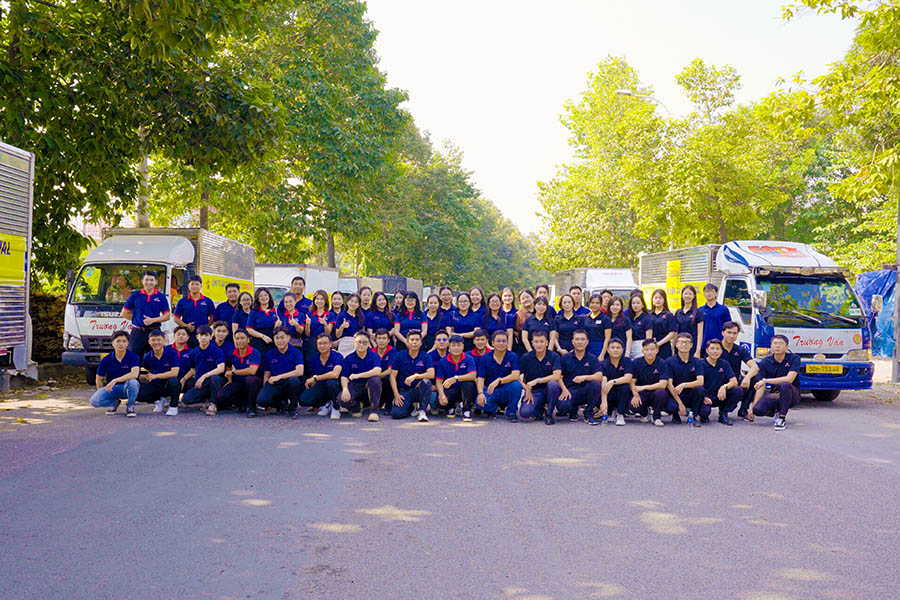 Image of the An Pha Tran Transport Company team
