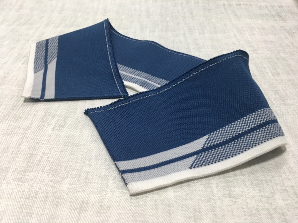 Polyester knit collar