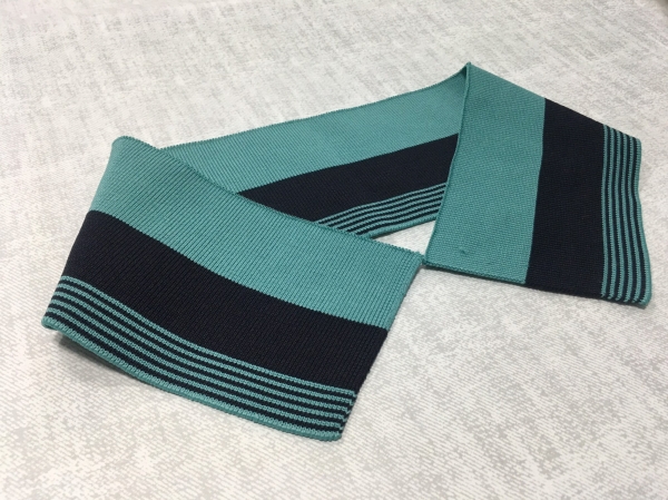 Polyester knit collar